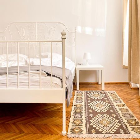White Moon Apartment 布拉索夫 外观 照片