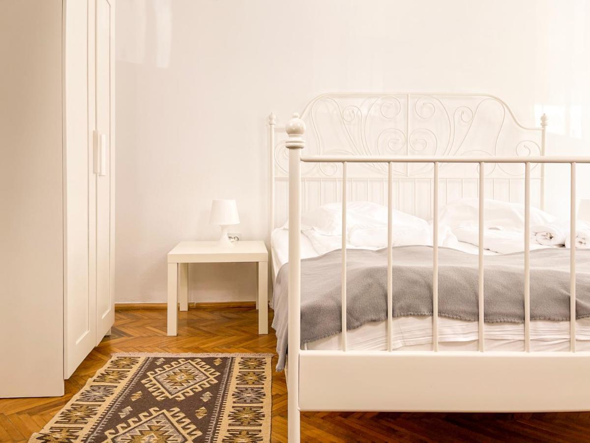 White Moon Apartment 布拉索夫 外观 照片