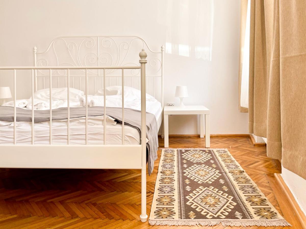 White Moon Apartment 布拉索夫 外观 照片